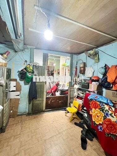 Nhà trung tâm Q6 , rẻ , sát chợ tiện ích bao la , 3 tầng , Hồng Bàng