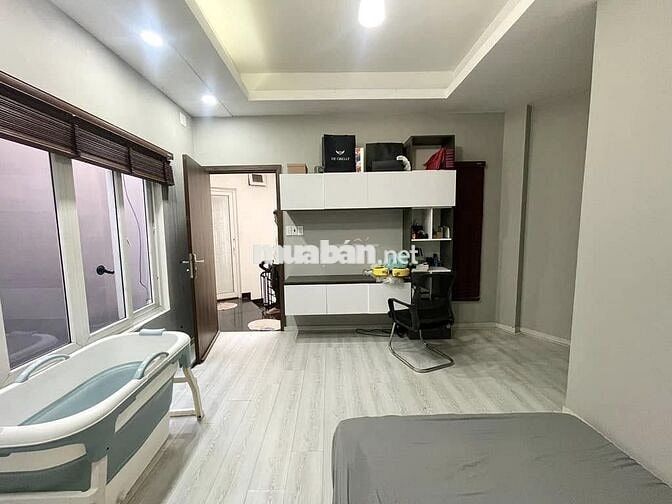 Giáp Phú Nhuận, nhà 60m2, 5 tầng 5PN, hẻm 6m xe hơi Hoàng Hoa Thám