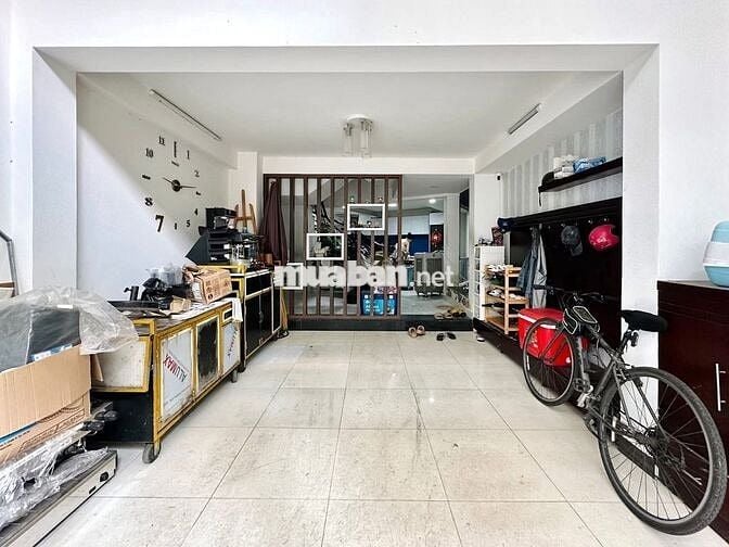 Giáp Phú Nhuận, nhà 60m2, 5 tầng 5PN, hẻm 6m xe hơi Hoàng Hoa Thám