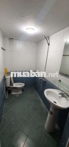 NHÀ NGUYÊN CĂN –GẦN HỒ SINH THÁI 🌿
: 70m²/sàn x 3 tầng  6,45 tr/ th