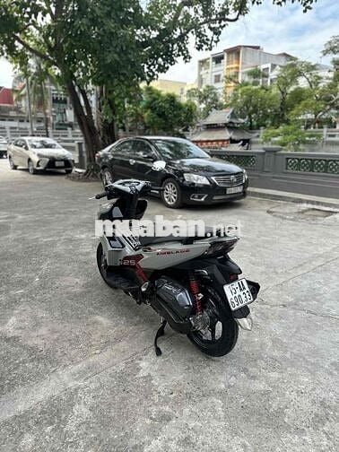 Air Blade 5/2025 xi măng mới 99,99%