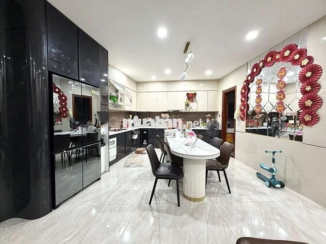 TOÀ NHÀnCHDV 120M2 - VÍP BT 🏤  8 TẦNG THANG MÁY - 24 TỶ TL💥 13 PN