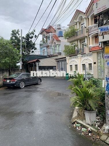 Mt đường 11 dt 114m2. View sông sát vạn phúc. Sieu hiếm HBP gia 8,2 ty