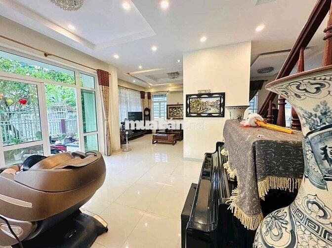 Bán Căn Biệt Thự Vĩnh Điềm Trung Đối Diện Công Viên