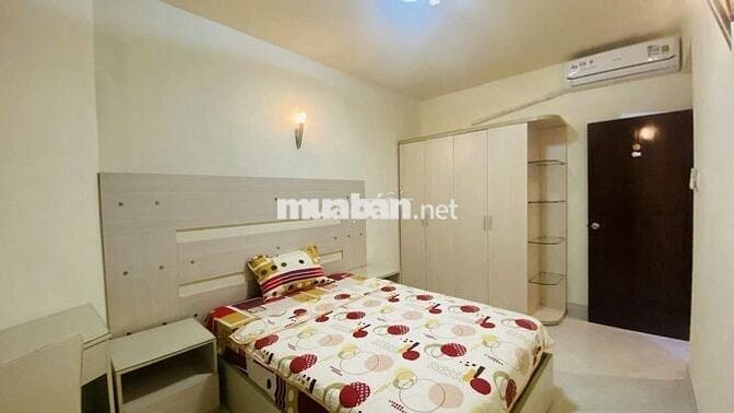 Cần cho thuê căn hộ Hùng Vương Plaza , full