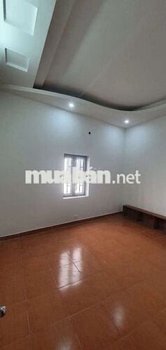 NHÀ NGUYÊN CĂN –GẦN HỒ SINH THÁI 🌿
: 70m²/sàn x 3 tầng  6,45 tr/ th