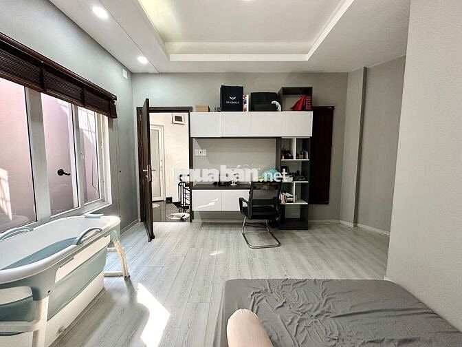 Giáp Phú Nhuận, nhà 60m2, 5 tầng 5PN, hẻm 6m xe hơi Hoàng Hoa Thám