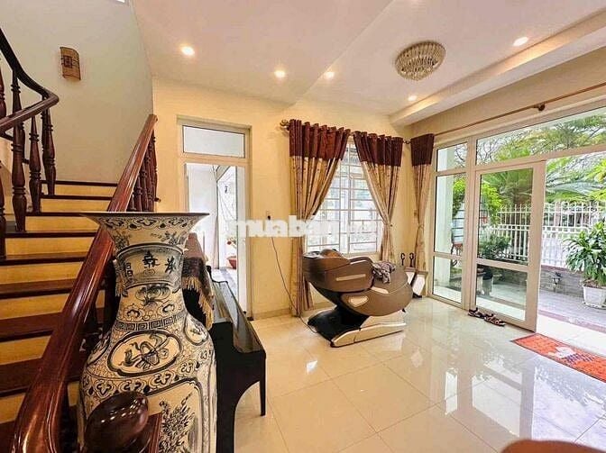 Bán Căn Biệt Thự Vĩnh Điềm Trung Đối Diện Công Viên