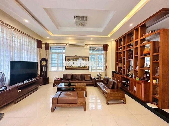 Bán Căn Biệt Thự Vĩnh Điềm Trung Đối Diện Công Viên