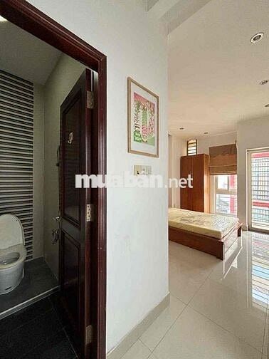 căn hộ ban công thuê 30m2 máy giặt riêng gần chợ Hồ Thị Kỷ, lý Thái Tổ