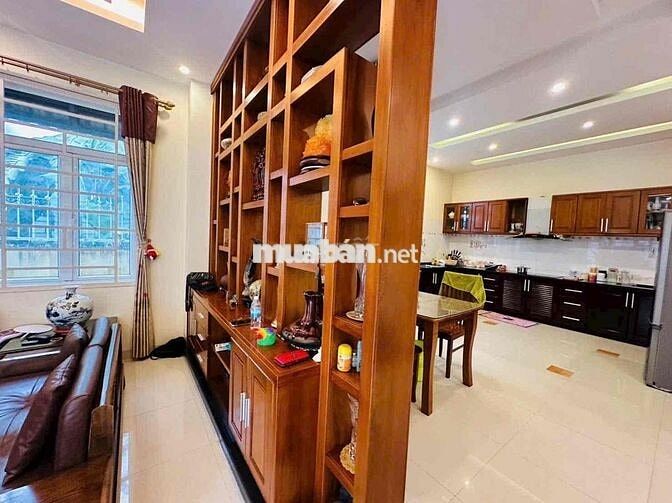 Bán Căn Biệt Thự Vĩnh Điềm Trung Đối Diện Công Viên