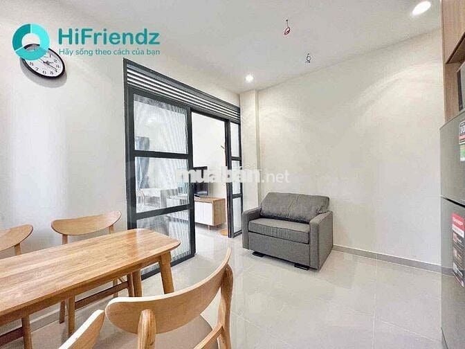 Cho thuê căn hộ mới khai trương full nội thất ban công