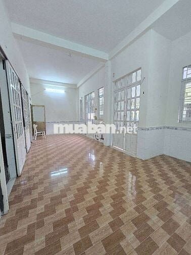 Nhà mặt tiền kinh doanh sầm uất