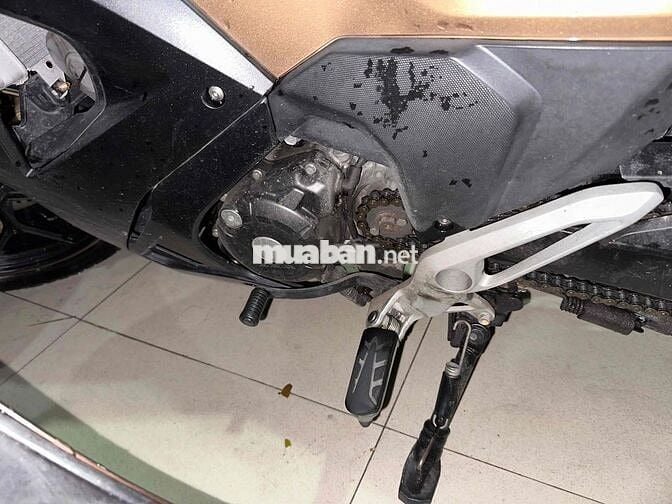 Cần bán Win X v3 2022 đen nhám ABS