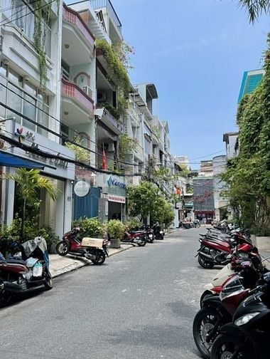 Nhà MTNB Sư Vạn Hạnh. DT 3.8x20m, giá 13.5 tỷ