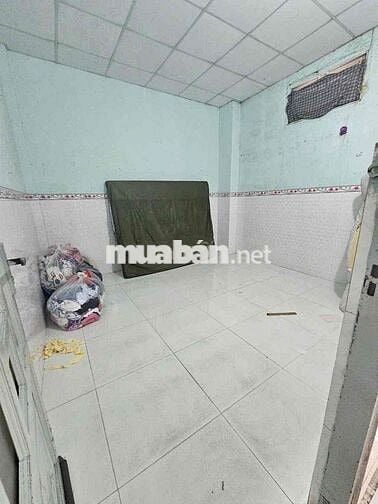 Cho thuê nhà 5tr/ tháng.  DT: 5m x 17m 1PN + gác lửng 1WC.  Đường 1A,