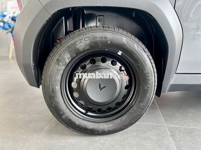 VinFast VF3 2025 màu xám xi măng