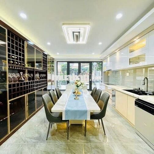 SIÊU HOT NHÀ MỚI SANG TRỌNG - Thành Thái, p12, q10 - Giá 30tr quá rẻ