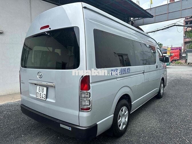 cần bán Toyota Hiace 2016 chính chủ
