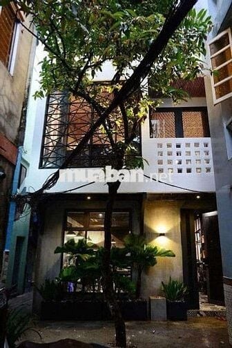 Nam ở ghép Nhà nguyên căn đủ tiện nghi