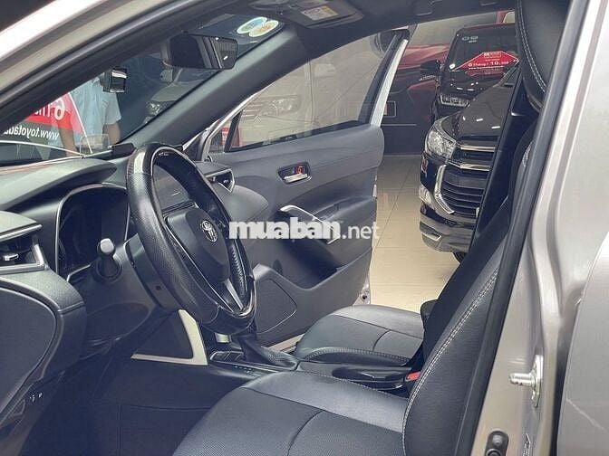 Cross V 1 chủ mua mới,xe đẹp tại hãng(GIÁ CÒNGIẢM)