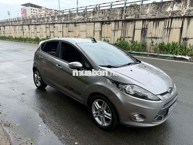 ford firsta 1.6 AT hatchback đăng ký 2012 siêu moi