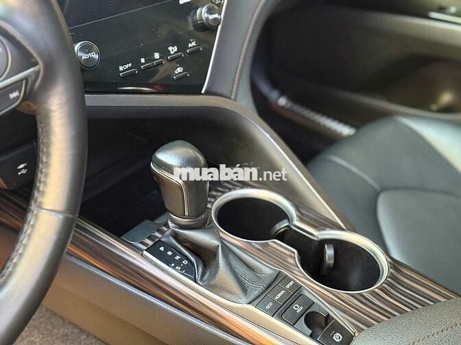 Camry 2.5Q 2019 nhập Thái - xe hãng (GIÁ CÒN GIẢM)