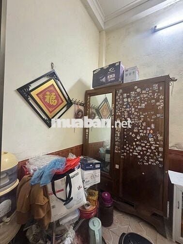 Nhà  chắc chắn- gần oto -ngõ Ba gác KIm Giang 42mx 2T  ở ,thuê -8.9 tỷ