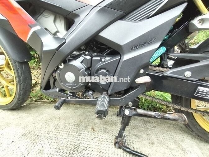 Nhà dư không sử dụng bán xe