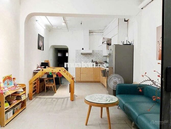 BÁN NHÀ 3 TẦNG ĐẸP 2 MẶT NGÕ THOÁNG, SỔ ĐỎ CHÍNH CHỦ, KHÔNG TRANH CHẤP