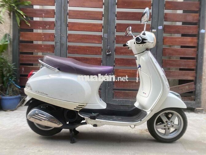 piaggio LX125 ie xăng phun.máy êm zin chưa bung