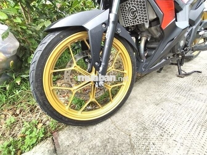 Nhà dư không sử dụng bán xe