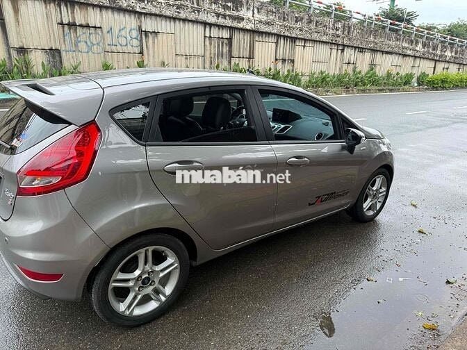 ford firsta 1.6 AT hatchback đăng ký 2012 siêu moi