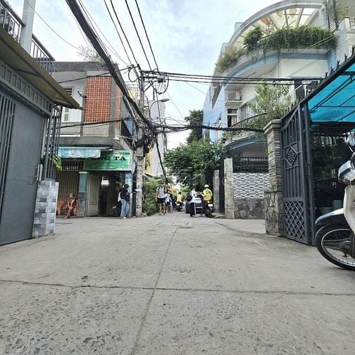 Bán nhà HXH CMT8 thông bờ kè - DT 60m2 (vuông vức) - Oto tận nơi