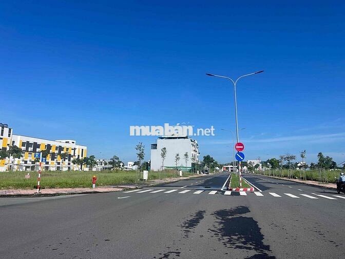 Bán gấp lô VIP A4 đường N2 Mega city chỉ 1,1 tỷ bao phí