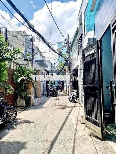 Lạc Long Quân TB ,diện tích32m2  ,4.7 tỷ 4 tầng