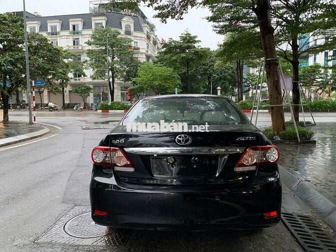Toyota Corolla Altis 2011 2.0V - 118000 km