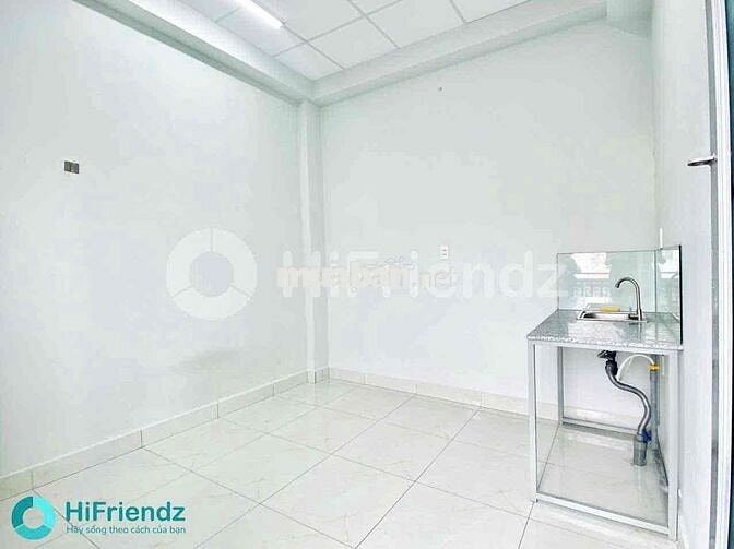 Cho thuê phòng trọ mới có thang máy ngay cầu nguyễn tri phương q10