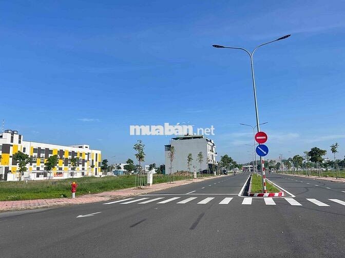Bán gấp lô VIP A4 đường N2 Mega city chỉ 1,1 tỷ bao phí