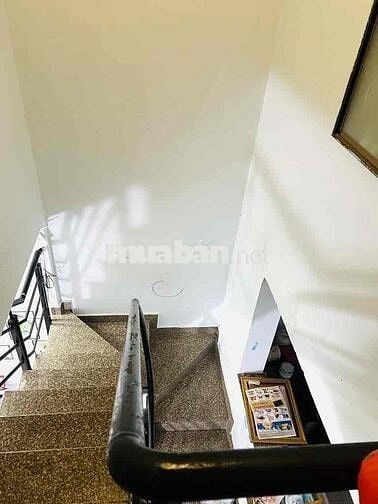 BÁN NHÀ CHÍNH CHỦ HẺM XE TẢI VIP NHẤT LÂM THỊ HỐ SÁT BÊN ĐƯỜNG DƯƠNG