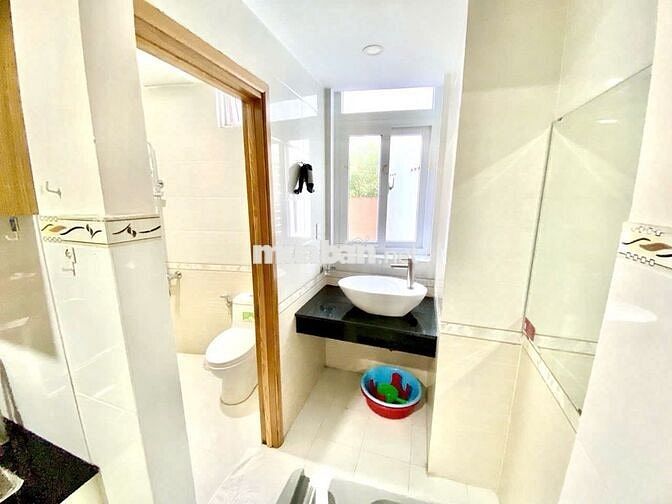 Căn Hộ 1PN ban công Full nội thất ngay Trần Hưng Đạo Q1  mới