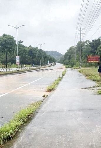 BÁN GẤP 827m2 ĐẤT SẴN SỔ MẶT TIỀN TRUNG TÂM SUỐI LỚN-DƯƠNG TƠ-PHÚ QUỐC