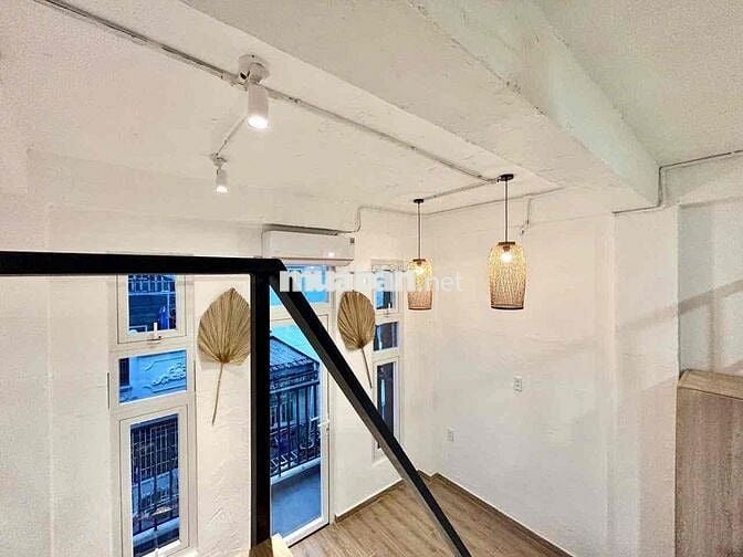 ✨ PHÒNG GÁC SIÊU XINH – FULL NỘI THẤT, BAN CÔNG THOÁNG – GẦN HUTECH, B