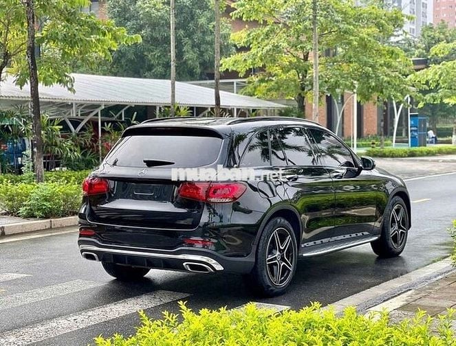 Glc300 2021 300 4MATIC - 23868 miles đen kem