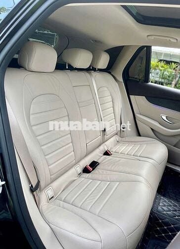 Glc300 2021 300 4MATIC - 23868 miles đen kem