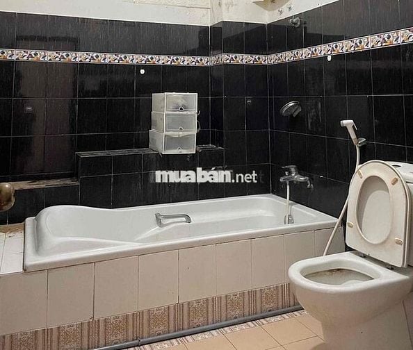 Căn hộ-55m2- có ban công- đủ tiện nghi- phòng tắm rộng