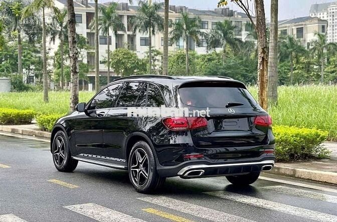 Glc300 2021 300 4MATIC - 23868 miles đen kem