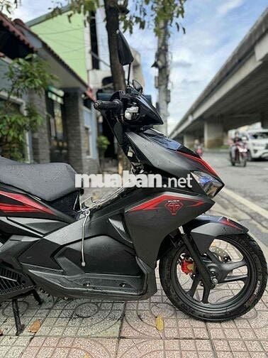 Phiên bản đặc biệt ngay chủ bao ký giấy tờ