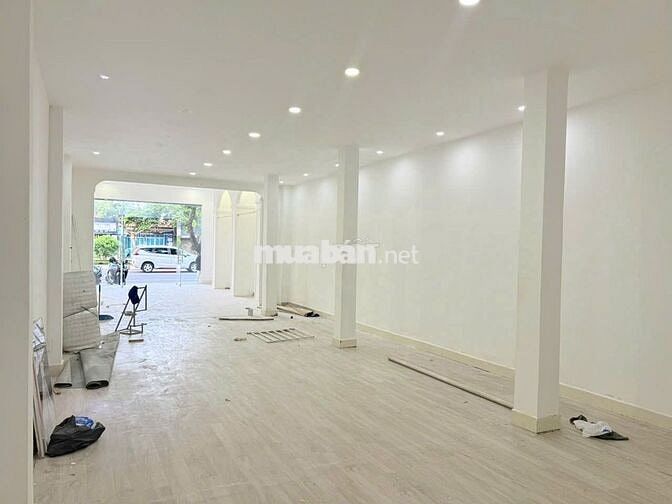 Cho Thuê Nhà Mới Mặt Tiền Đ.Lê Hồng Phong : 20tr Thương Lượng