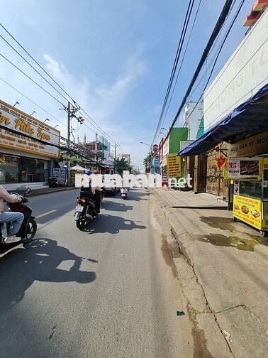 CHo thuê nhà mặt tiền đường Phan huy ích 4x40m cấp 4 thông suốt có gác